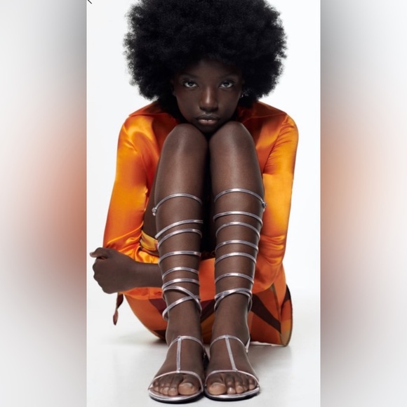 TALL FLAT LEATHER
GLADIATOR SANDALS, Size 39 - Picture 4 of 10